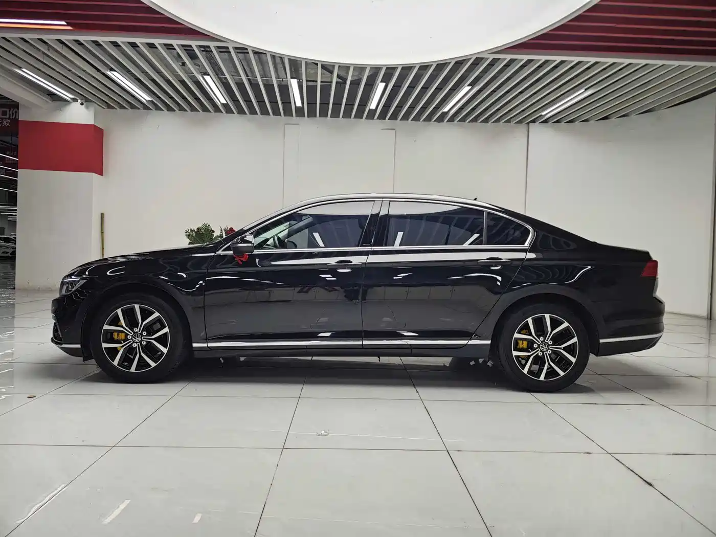 Volkswagen Magotan 2020 330TSI DSG Leading фото 2