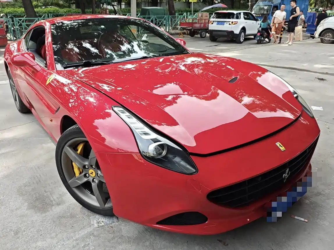 Фото 3 - Ferrari California T