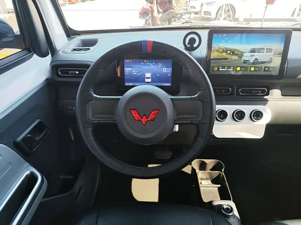 Wuling Motors Wuling Zhiguang NEV 2026 2025 Model 305km Base Version