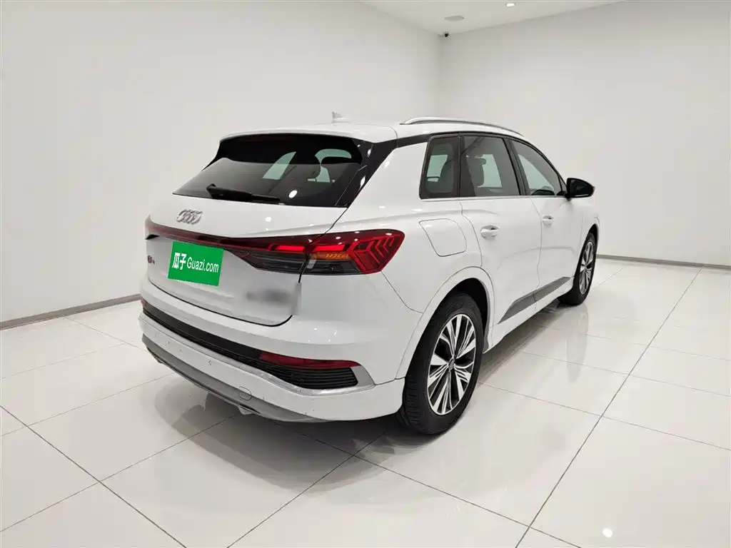 Audi Q4 e-tron 2024 40 e-tron Pioneer Edition фото 7