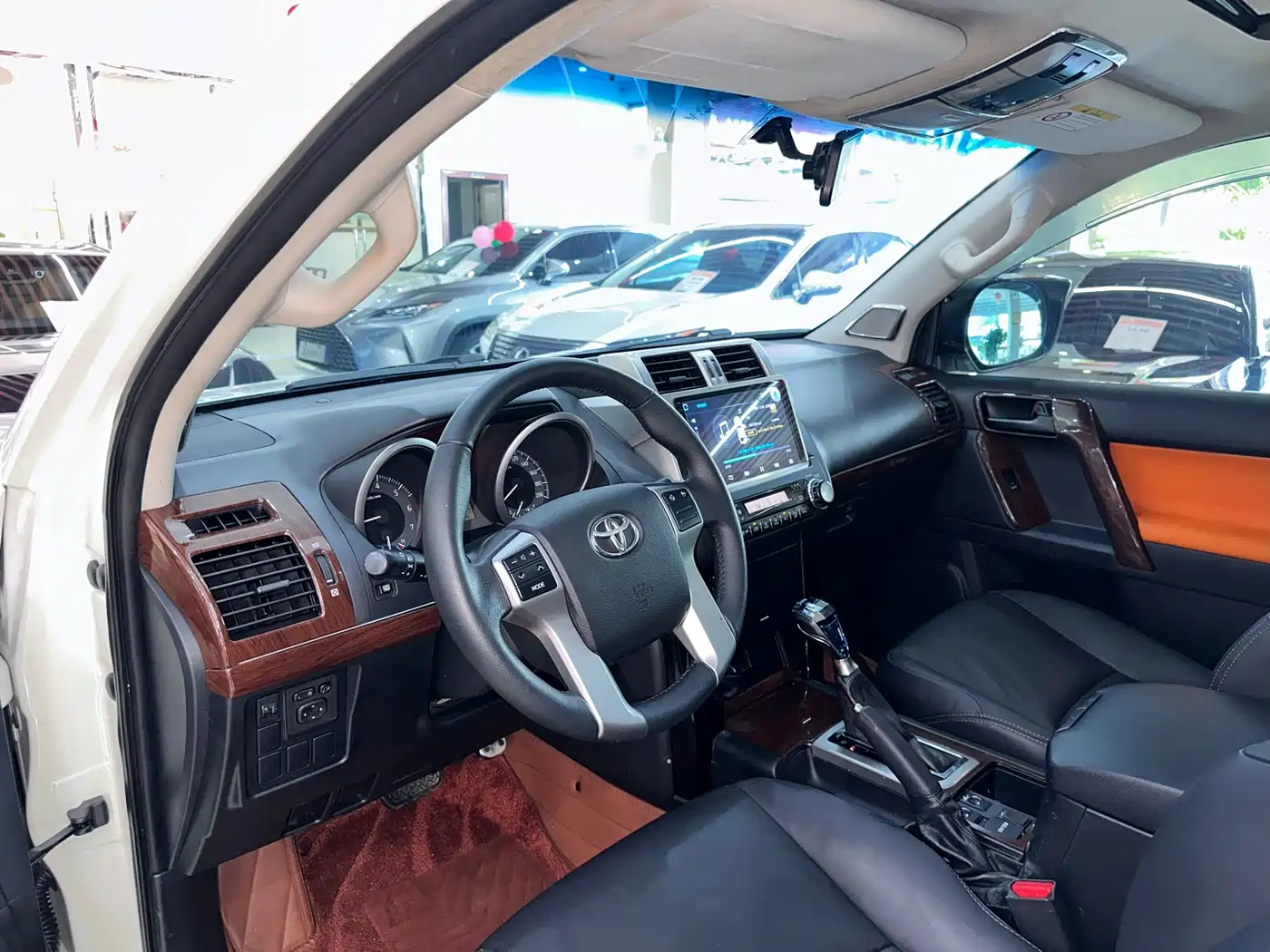 Фото 7 - Toyota Prado