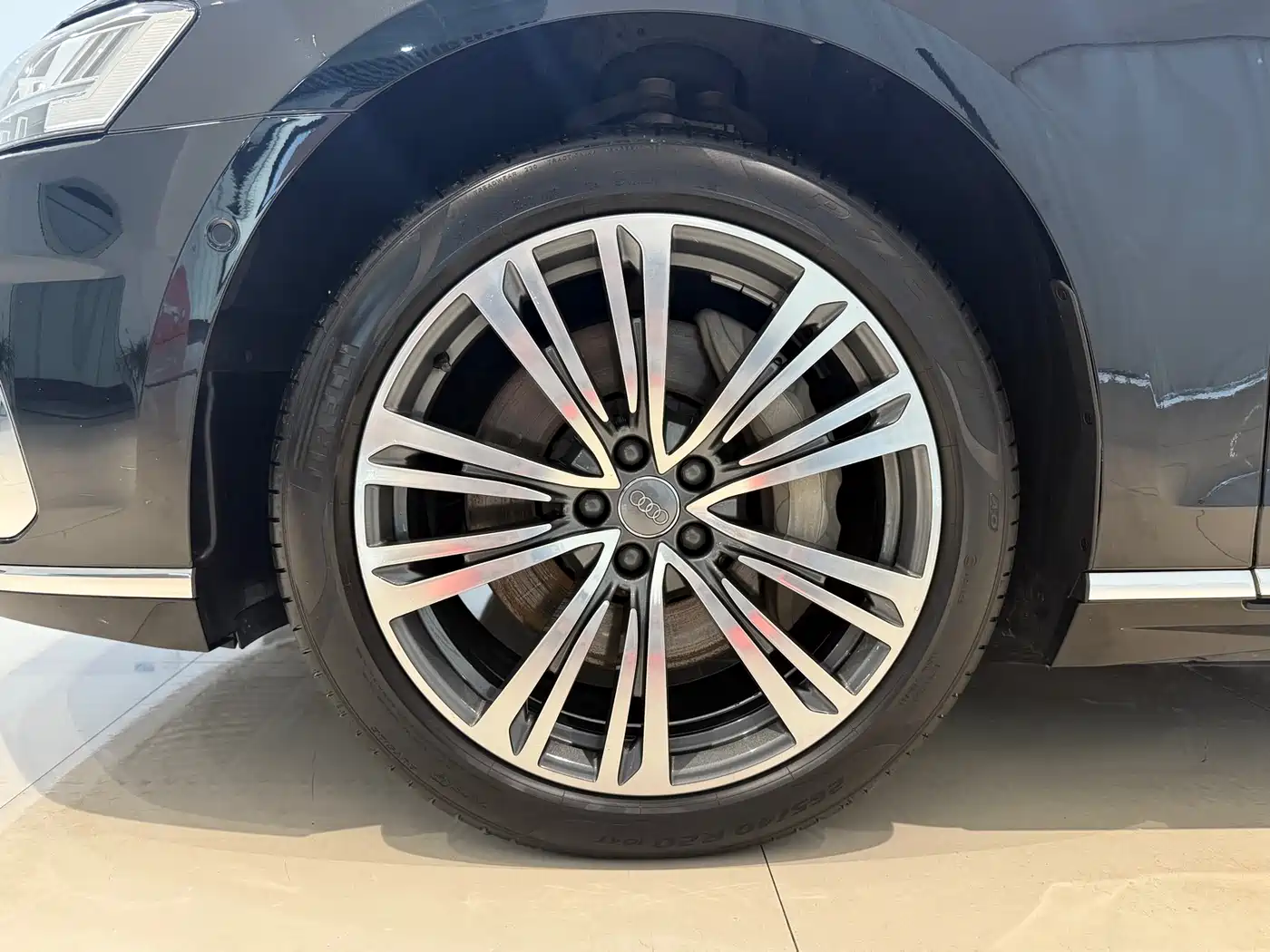 Audi A8 2021 A8L 55 TFSI quattro Premium фото 3