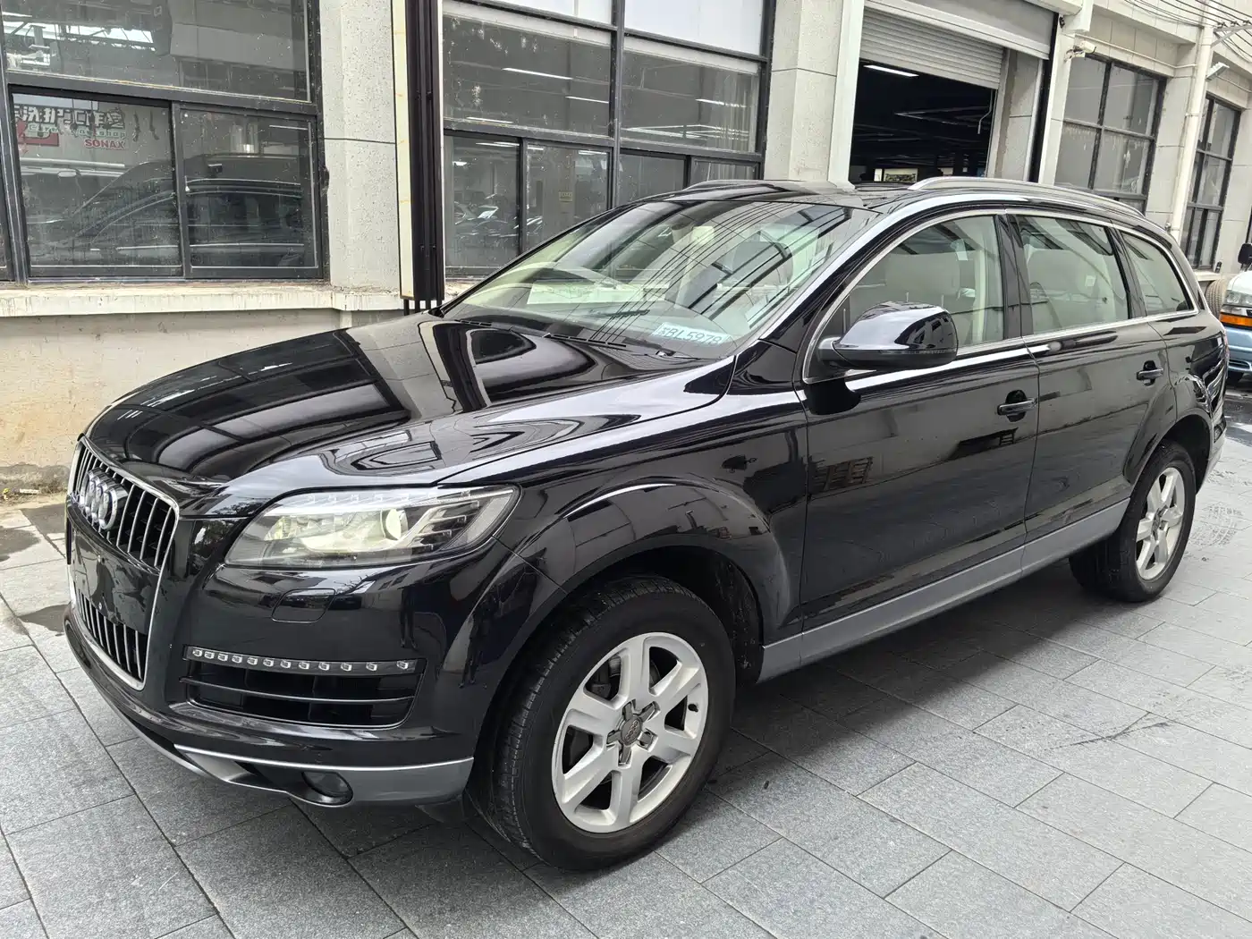 Audi Q7 2011 3.0 TFSI Technology (245kW)