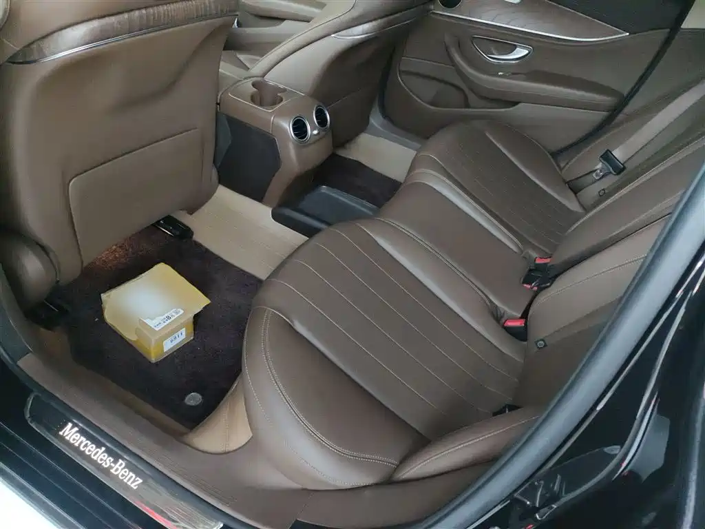 Mercedes-Benz E-Class 2020 E 300 L Fashion фото 17