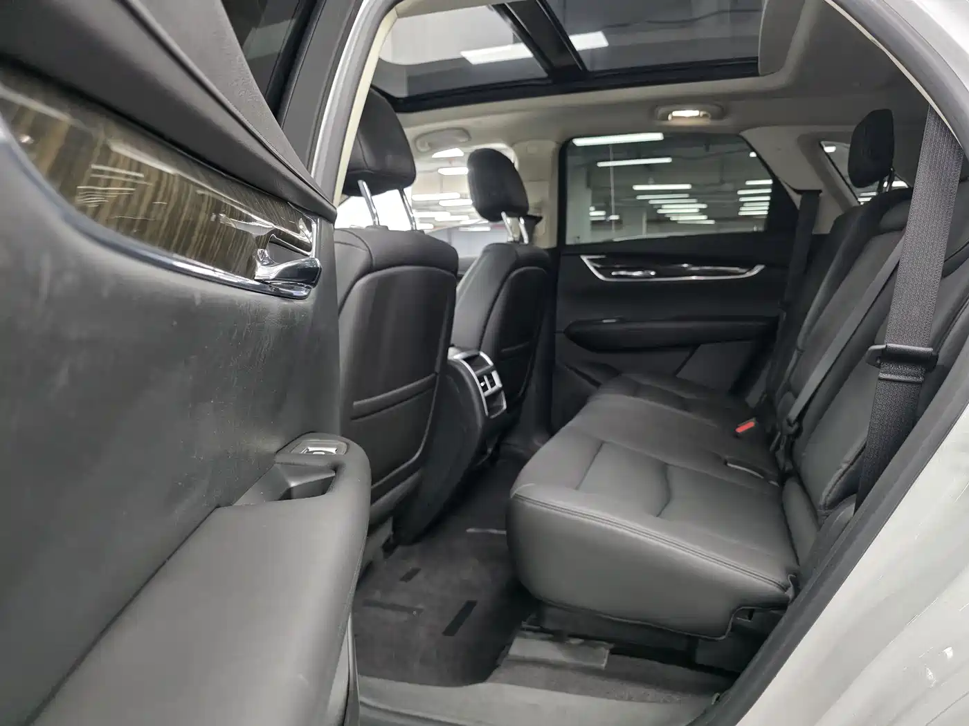Cadillac XT5 2016 25T Luxury Model фото 9