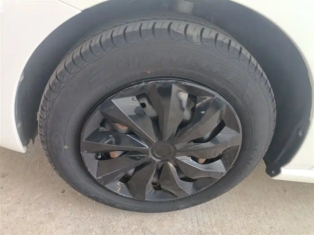 Volkswagen Polo 2018 1.5L Auto Safe Drive фото 23