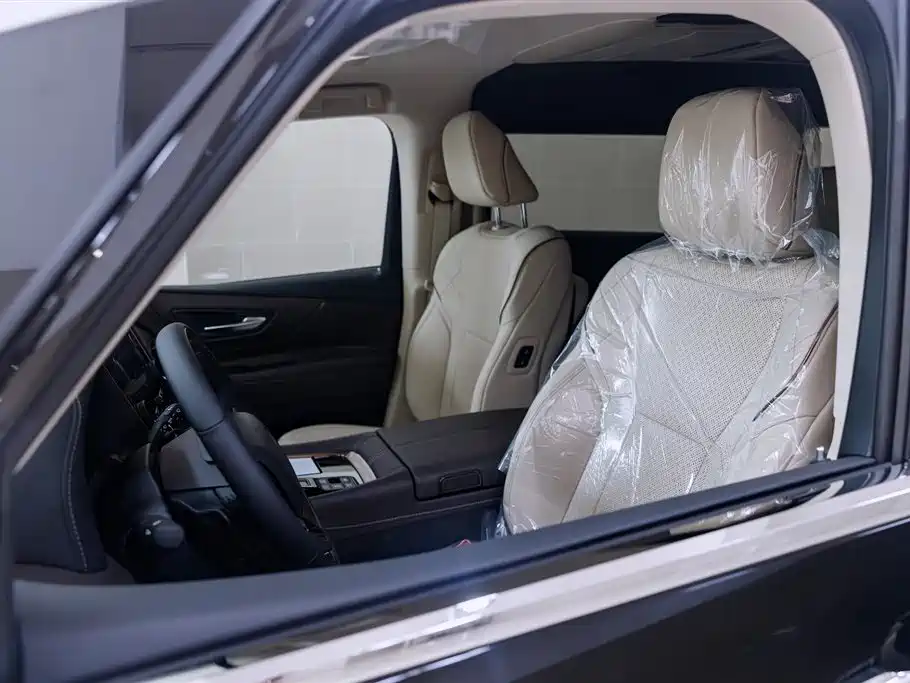 Toyota Vellfire 2024 Crown Hybrid 2.5L Executive Premium Edition фото 11