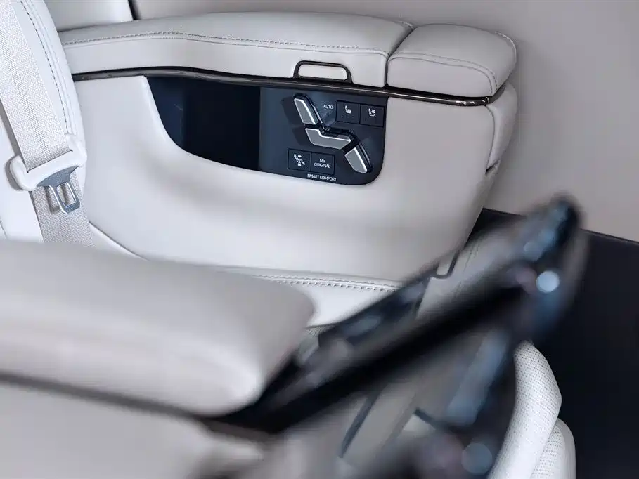 Toyota Vellfire 2024 Crown Hybrid 2.5L Executive Premium Edition фото 13