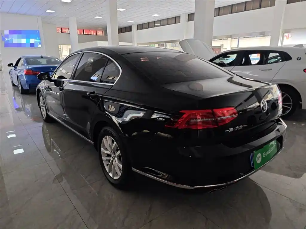 Volkswagen Magotan 2018 280TSI DSG Premium фото 5