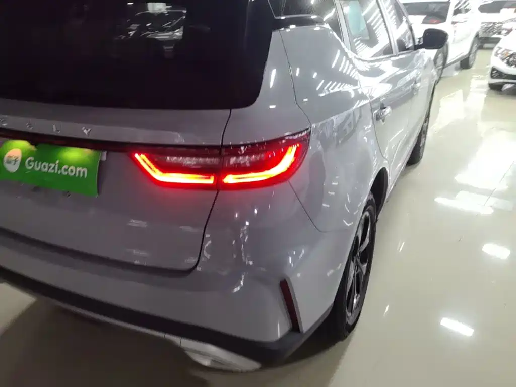 Фото 8 - Geely Haoyue PRO