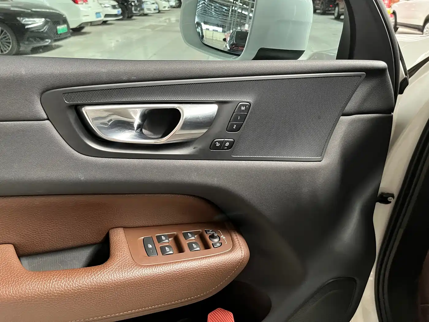 Фото 6 - Volvo XC60