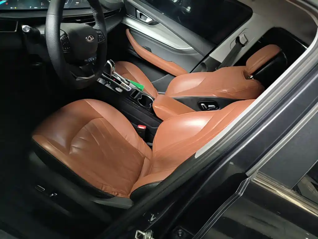 Фото 15 - Chery Tiggo 8 PLUS