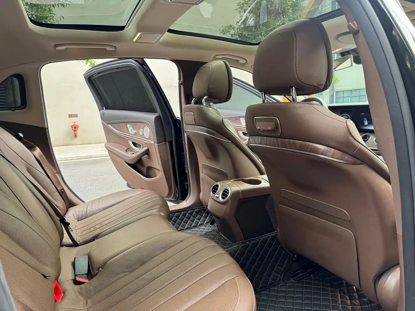 Mercedes-Benz E-Class 2020 Facelift E 300 L Exclusive фото 9