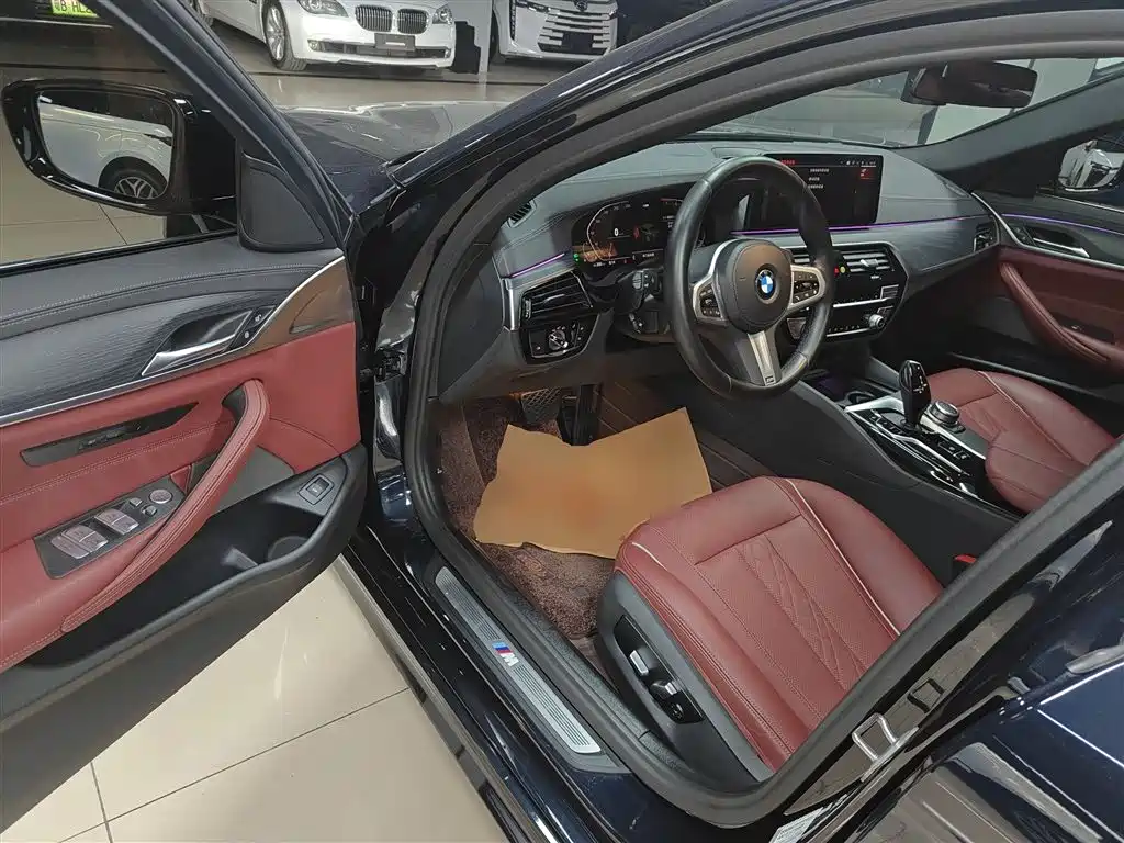 BMW 5 Series 2022 Facelift 530Li Leading M Sport Package фото 12