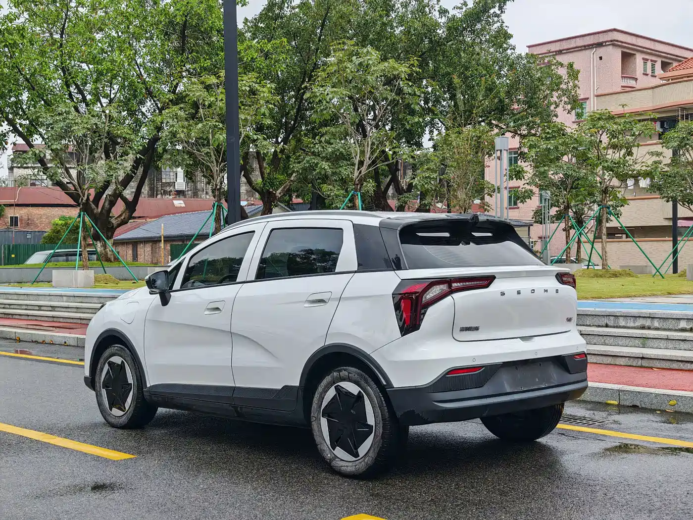 Geely Geometry E Firefly 2024 2024 Model 401km Fluorescent