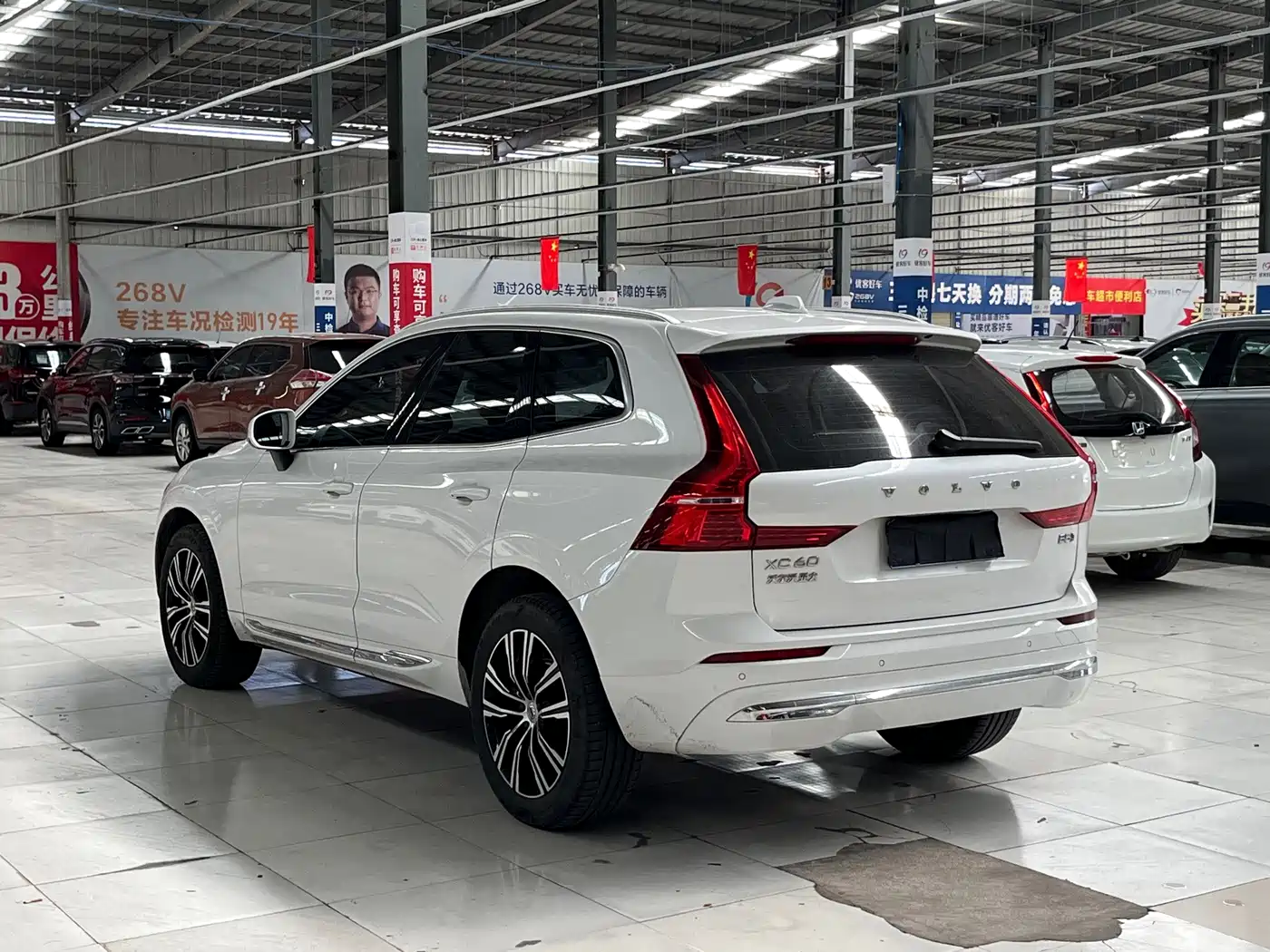 Фото 14 - Volvo XC60