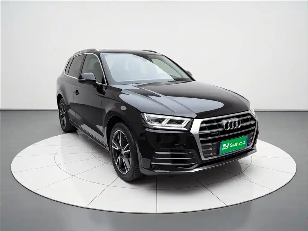 Audi Q5L 2020 Facelift 40 TFSI Honor Fashion фото 4