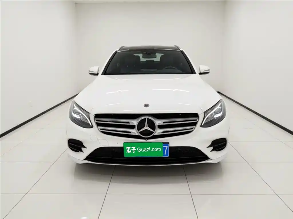 Mercedes-Benz GLC 2019 GLC 260 4MATIC Luxury фото 3