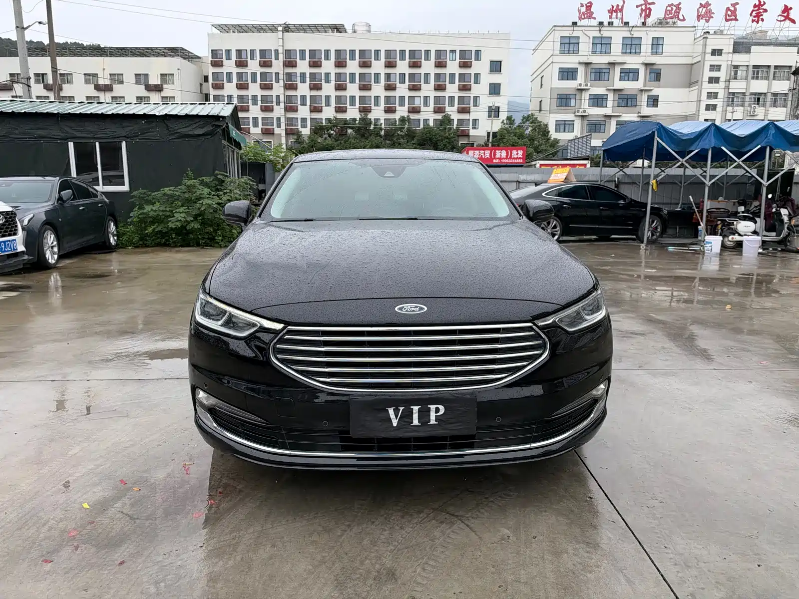 Фото 6 - Ford Taurus
