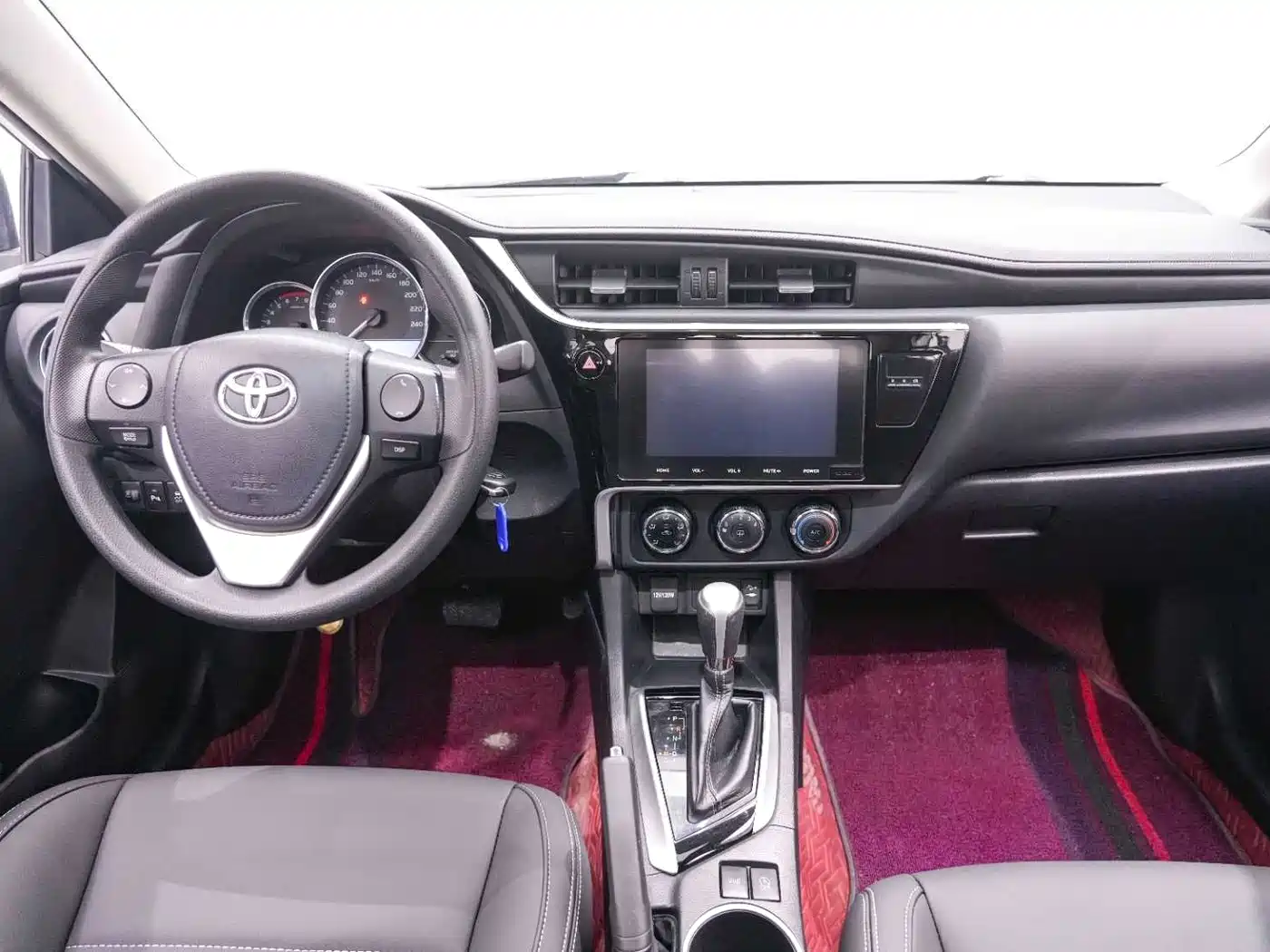 Toyota Levin 2017 Facelift 185T CVT Elite (China V) фото 12