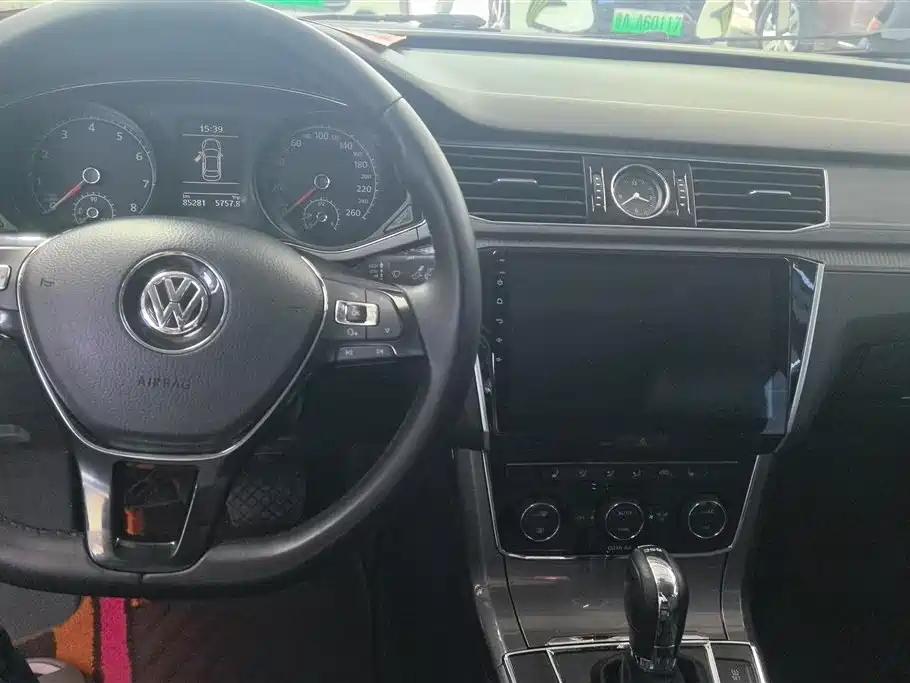 Volkswagen Passat 2016 330TSI DSG Executive Edition фото 12