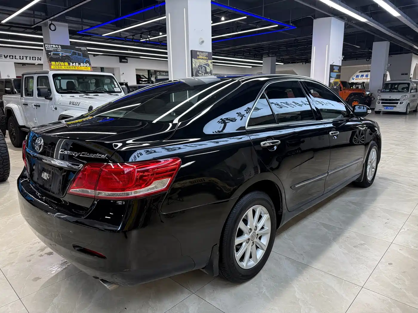 Toyota Camry 2013 200G Classic Luxury Edition фото 9