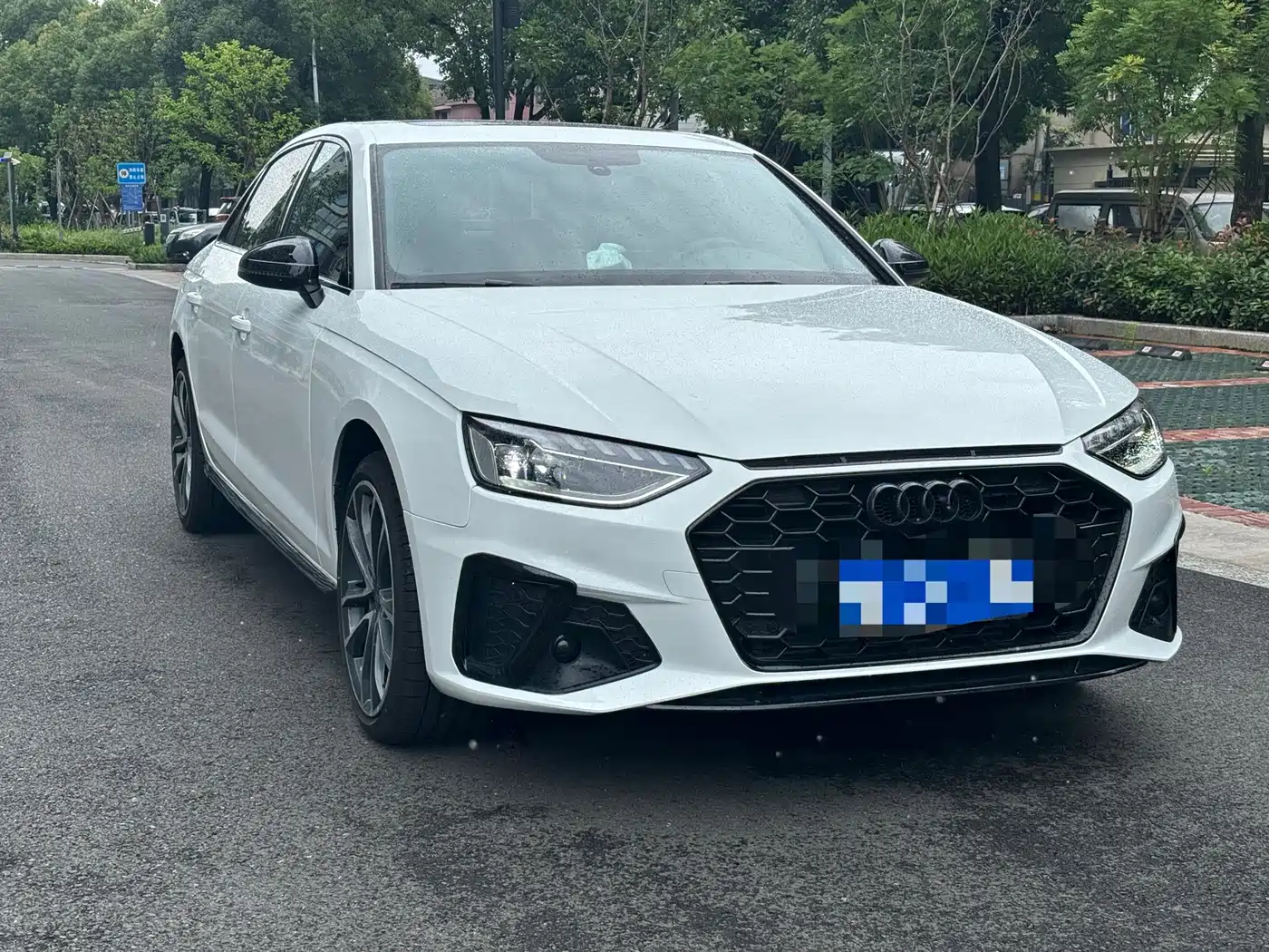 Фото 3 - Audi A4L