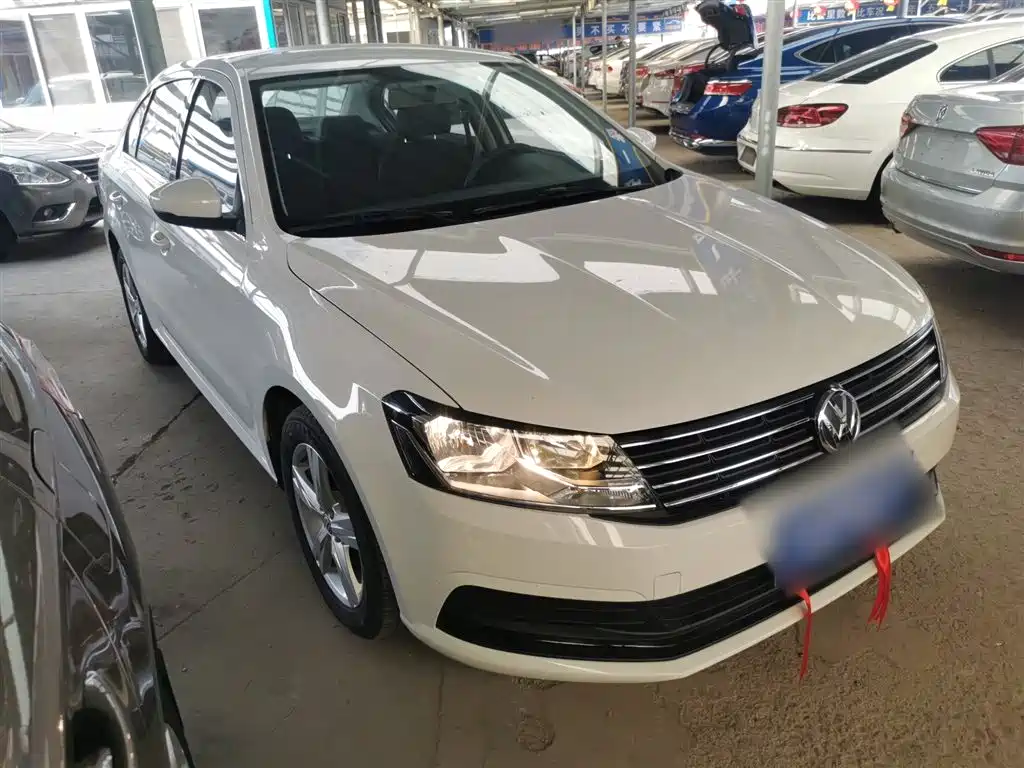 Volkswagen Lavida 2017 1.6L Manual Trend Edition фото 22