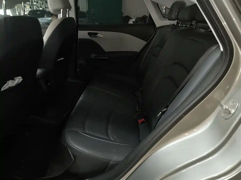 CHEVROLET CRUZE