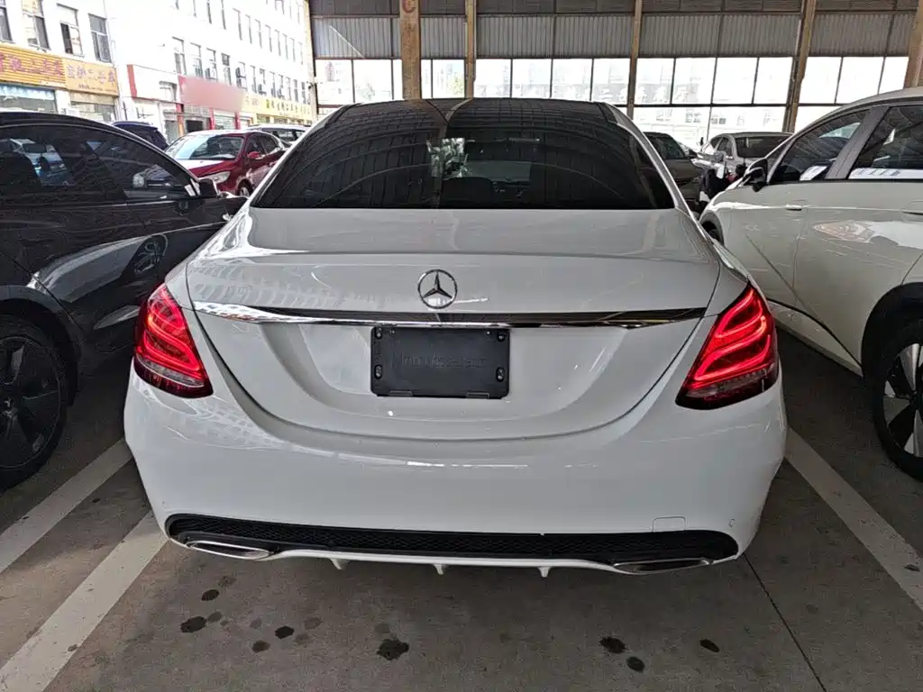 Фото 6 - Mercedes-Benz C-Class