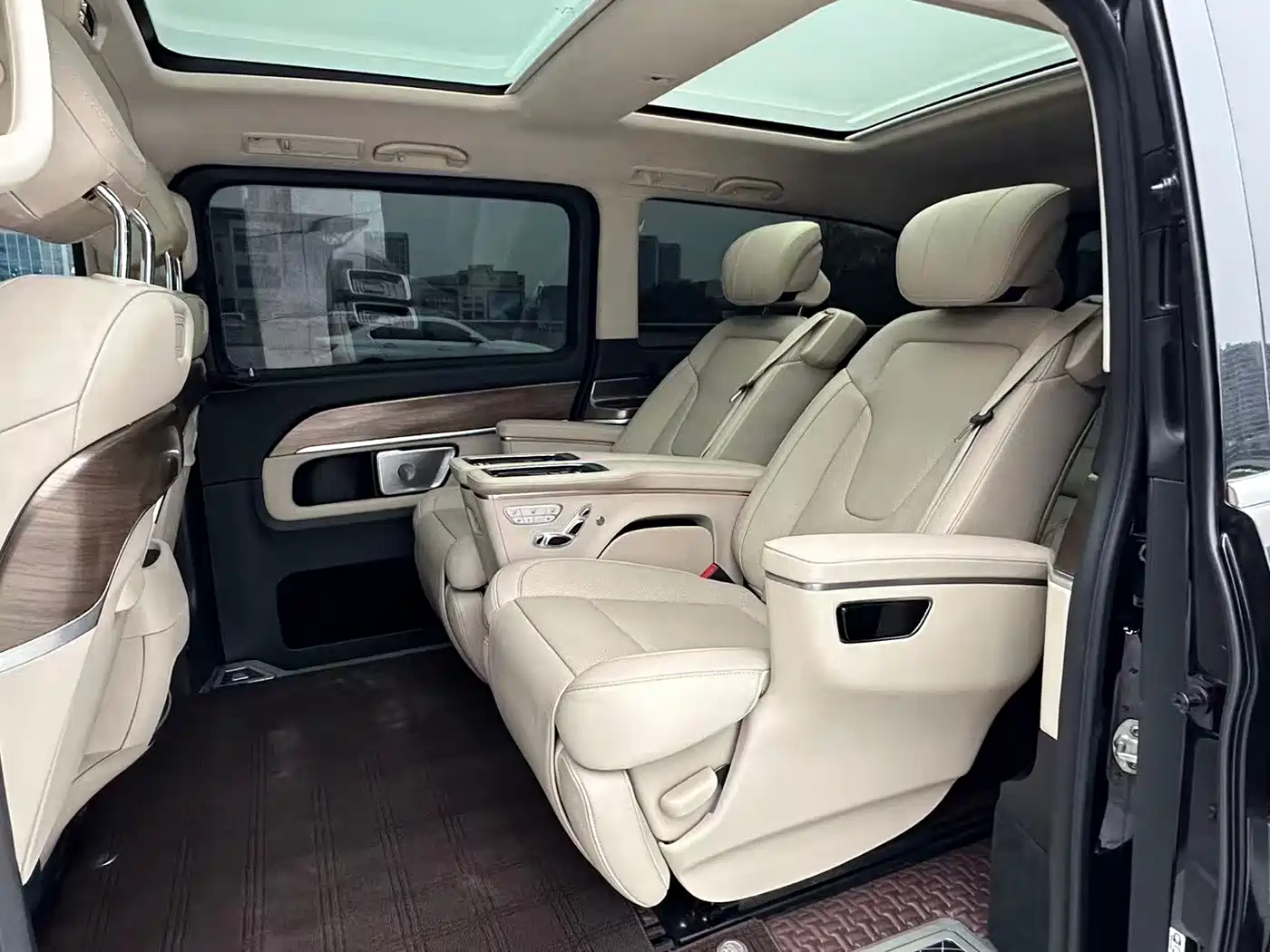 MERCEDES-BENZ V CLASS