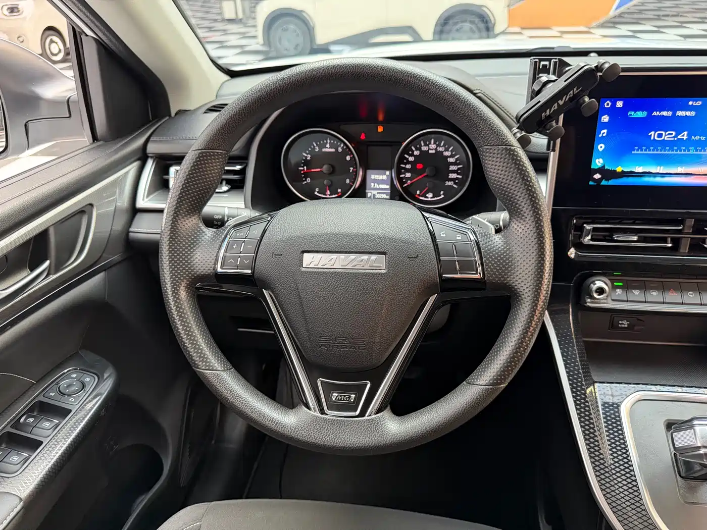 Haval M6 2023 PLUS 1.5T DCT Elite Smart Connect фото 14