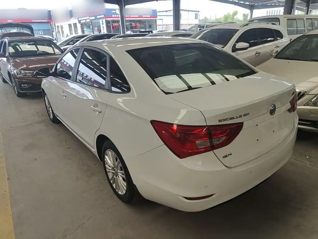 Фото 5 - Buick Excelle