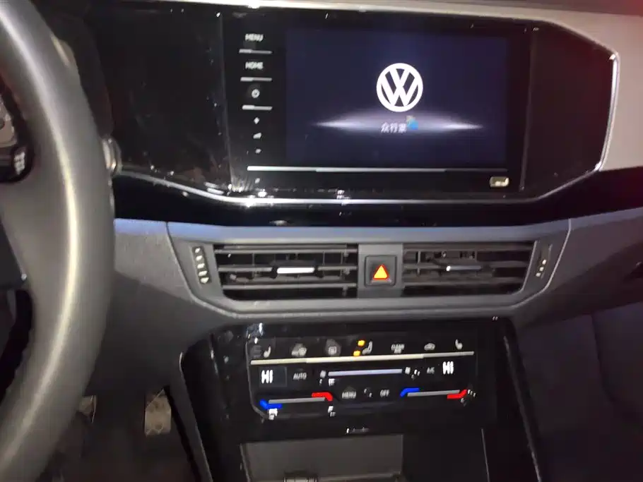 Volkswagen Tayron 2022 280TSI 2WD Luxury Smart Connect Edition фото 13