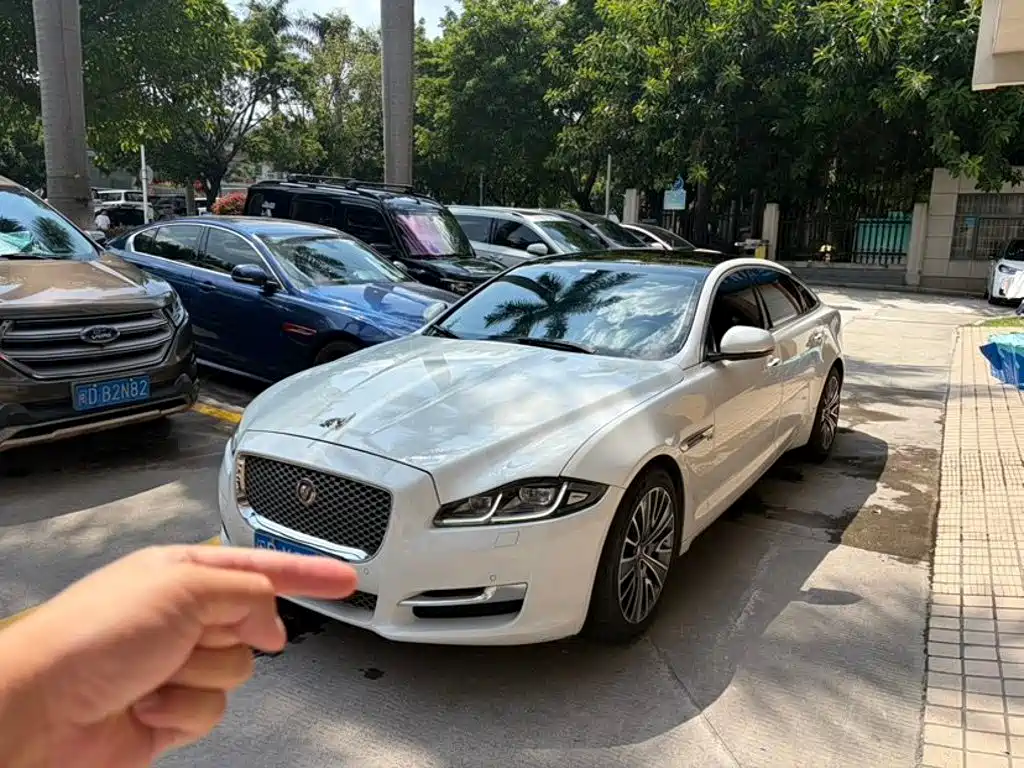 Jaguar XJ 2017 2016 XJL 3.0 SC 2WD Elegance Business Edition