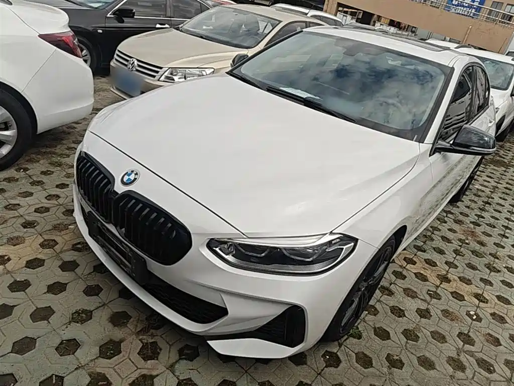 BMW 1 Series 2023 125i M Sport Shadow Edition