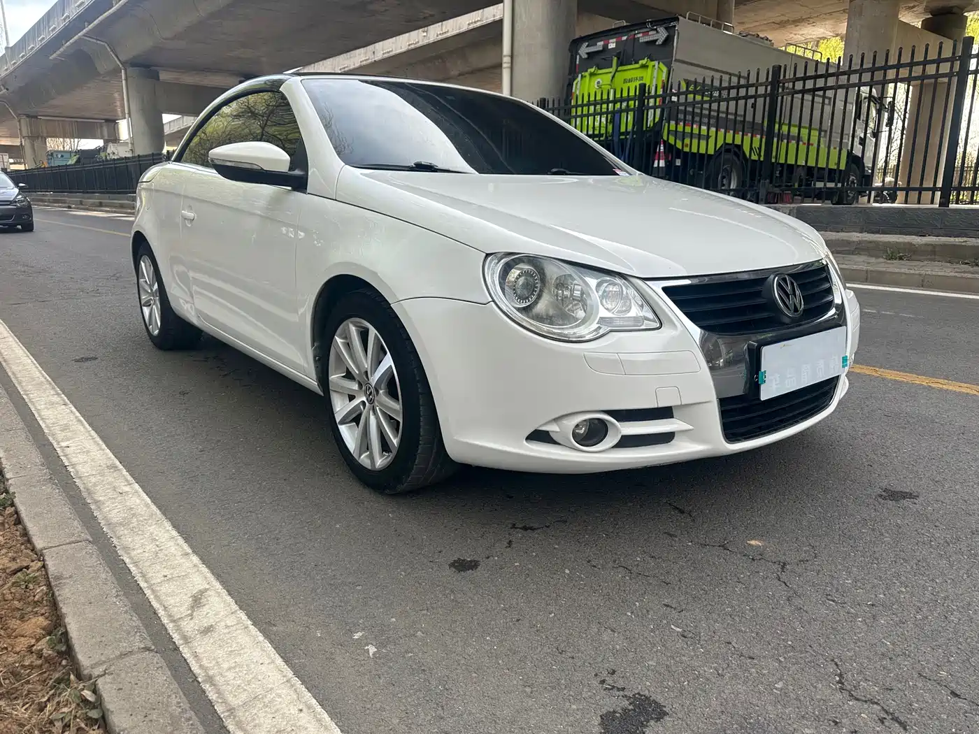Volkswagen Eos 2010 2.0TSI DSG Moonlight Edition фото 16