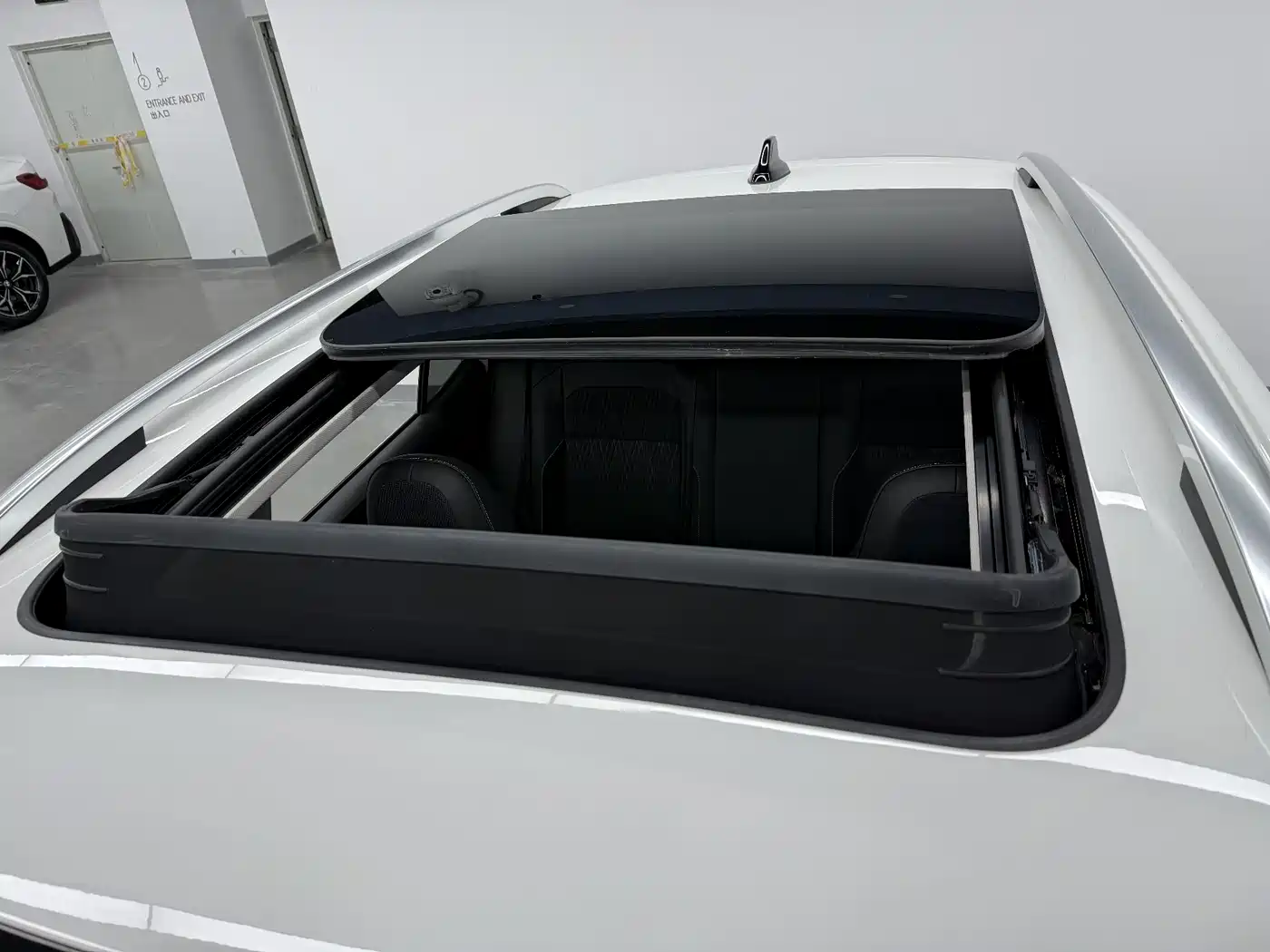 Volkswagen T-Cross 2022 280TSI DSG Luxury Edition фото 31