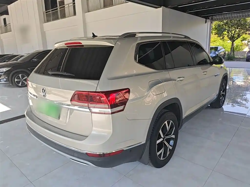 Volkswagen Teramont 2019 380TSI 4WD Luxury Edition China VI фото 7