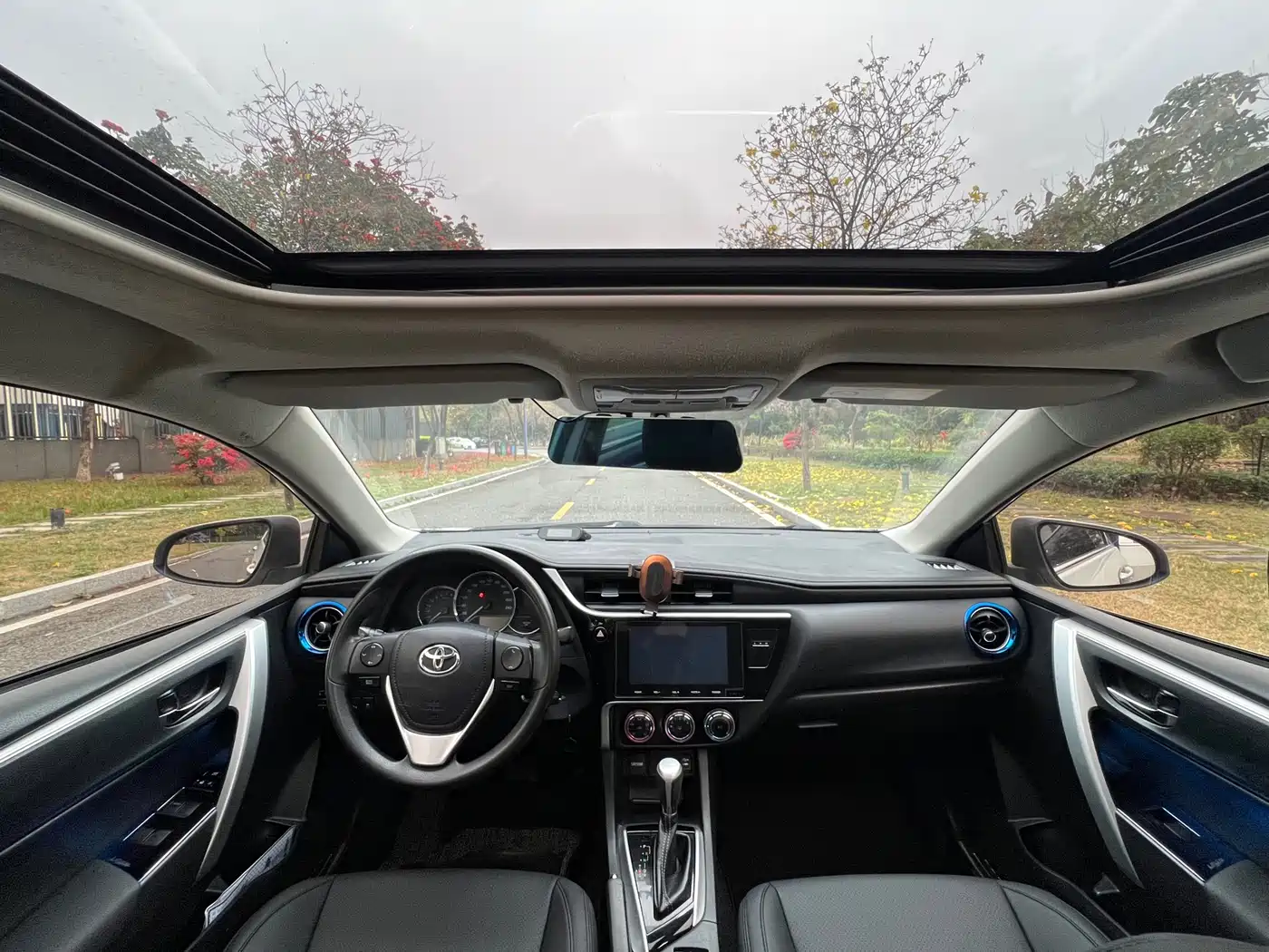 Toyota Levin 2017 Facelift 185T CVT Elite (China V) фото 13