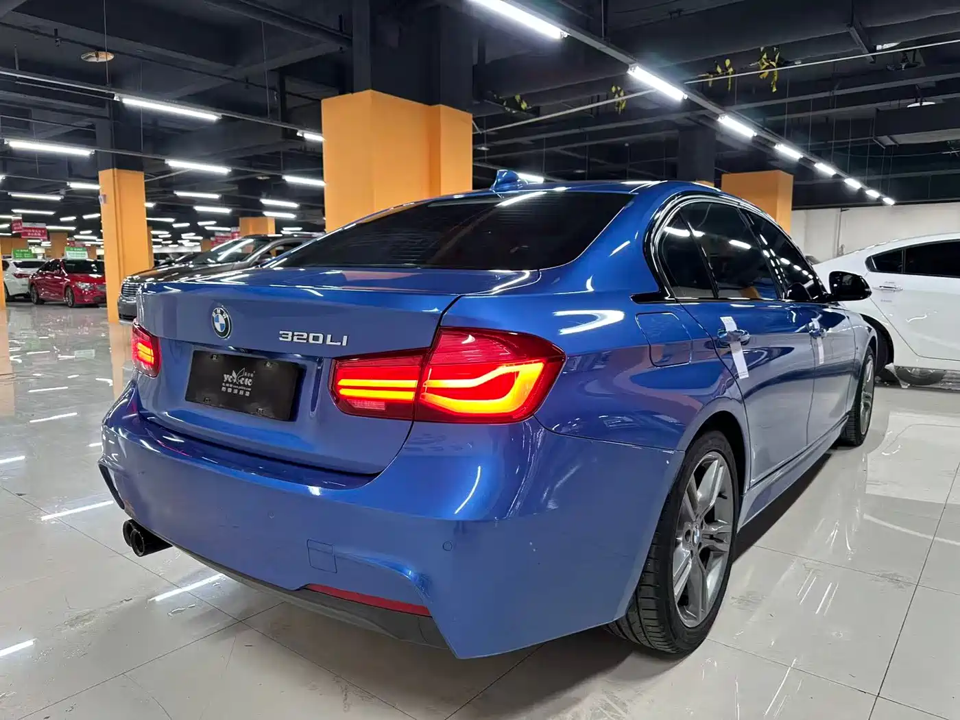 BMW 3 Series 2018 320Li M Sport Black Night Edition фото 15