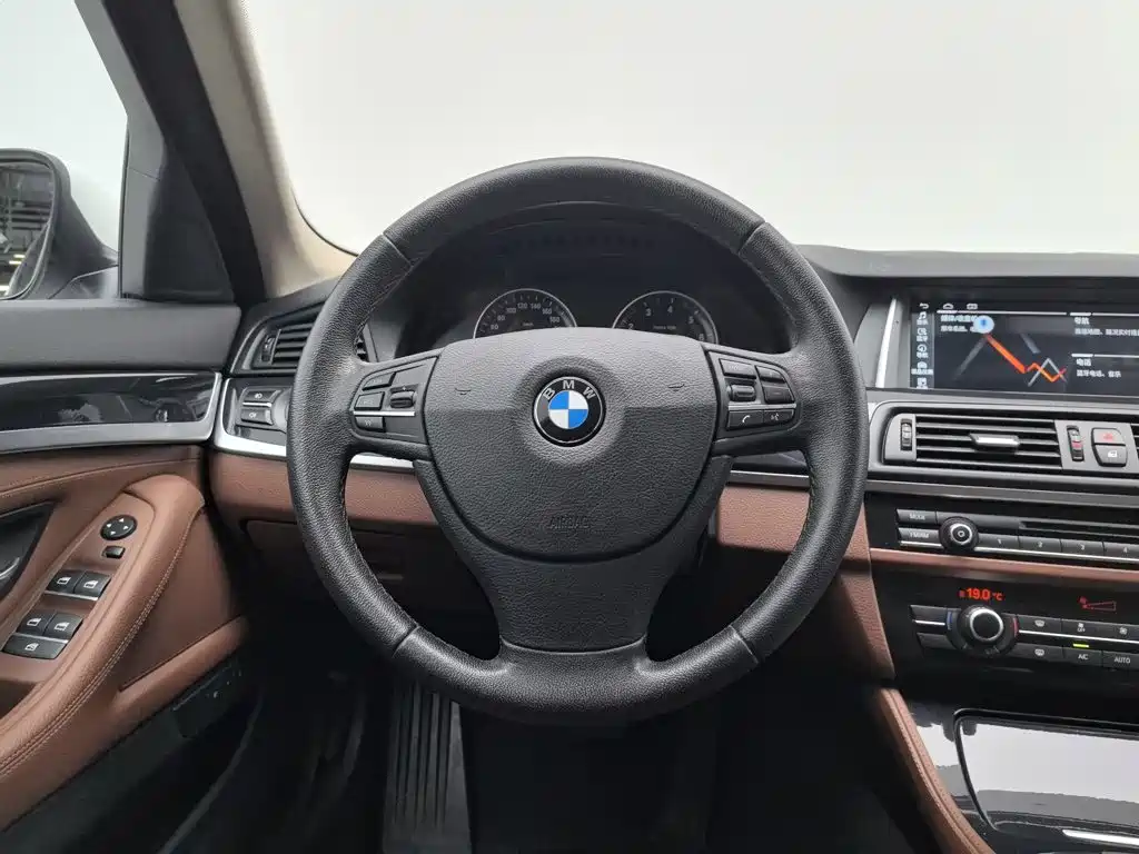 Фото 11 - BMW 5 Series (Import)