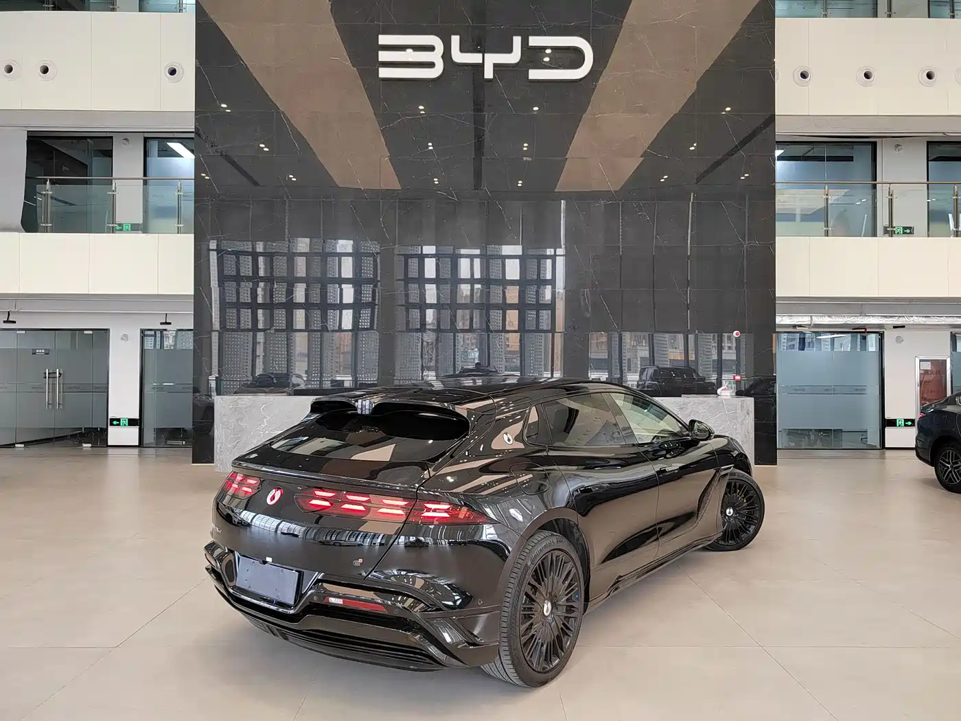 Denza Z9GT 2024 1100 AWD Ultra Edition фото 16