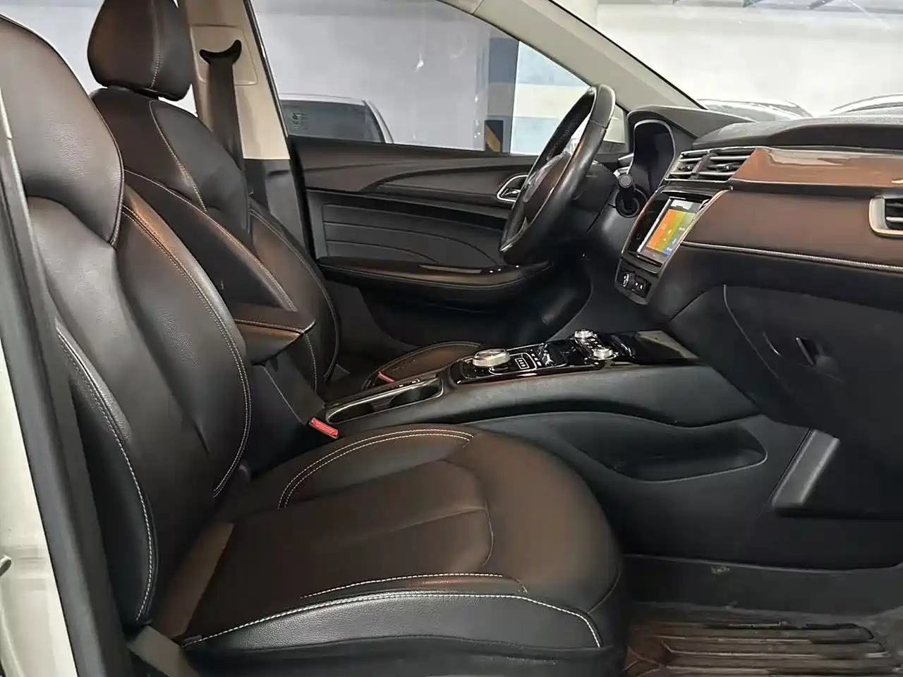 Фото 8 - Roewe Ei5