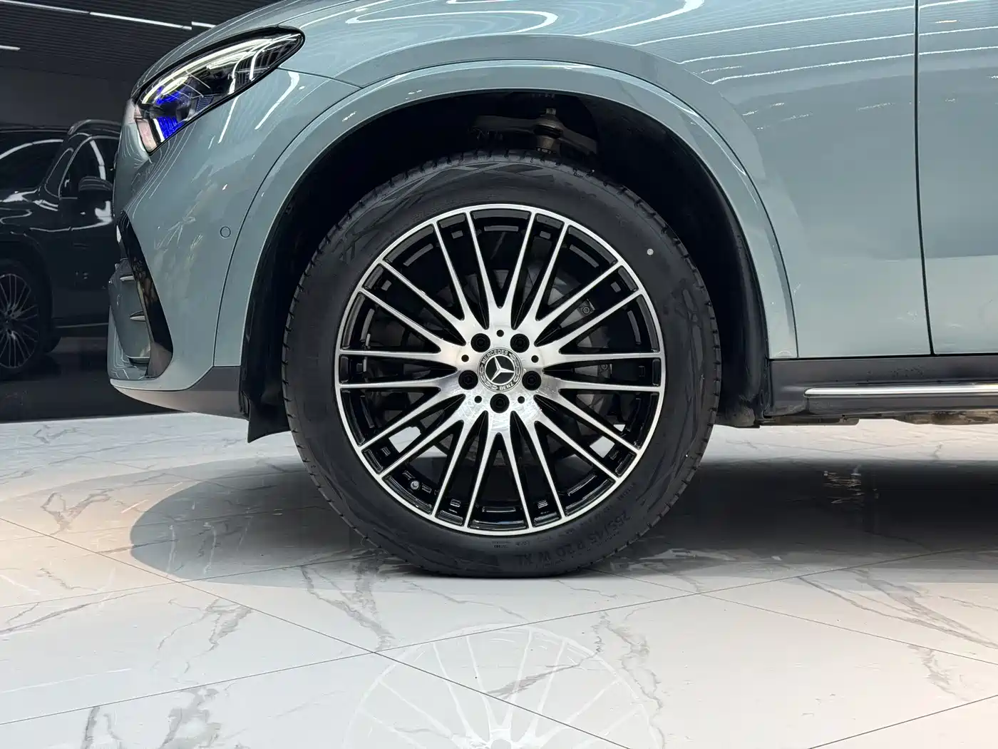 Mercedes-Benz GLC 2025 GLC 300 L 4MATIC Luxury 5-seater фото 10