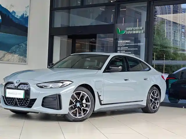 BMW i4 2025