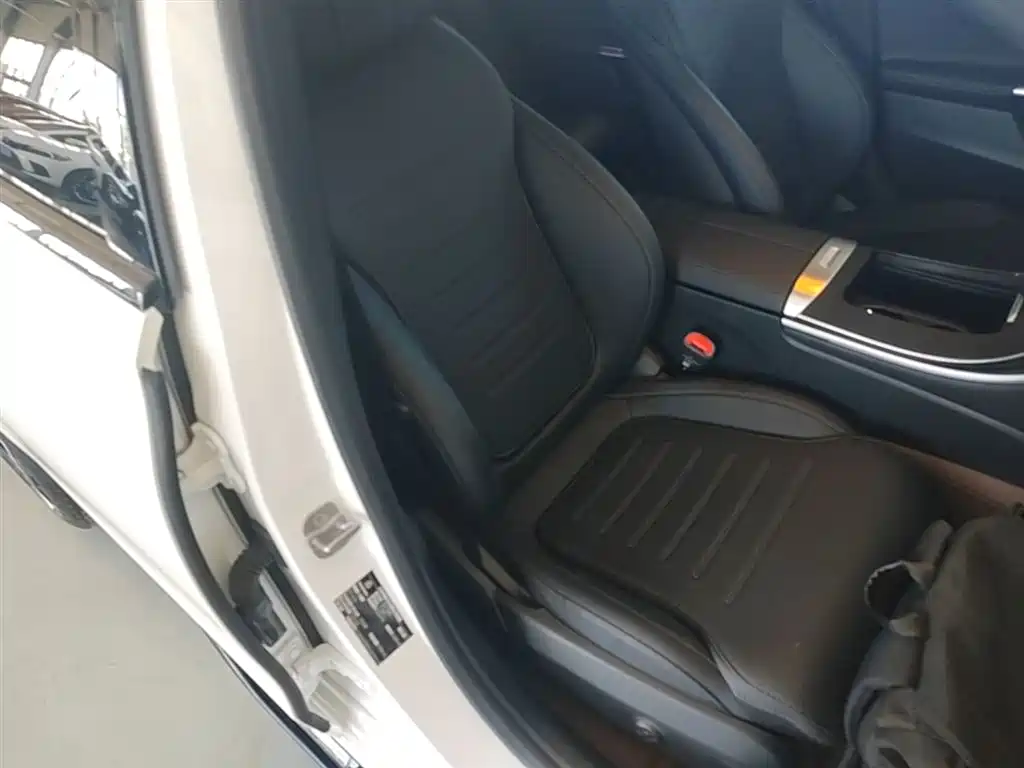 Mercedes-Benz C-Class 2025 C 260 L Night Sport Edition фото 25