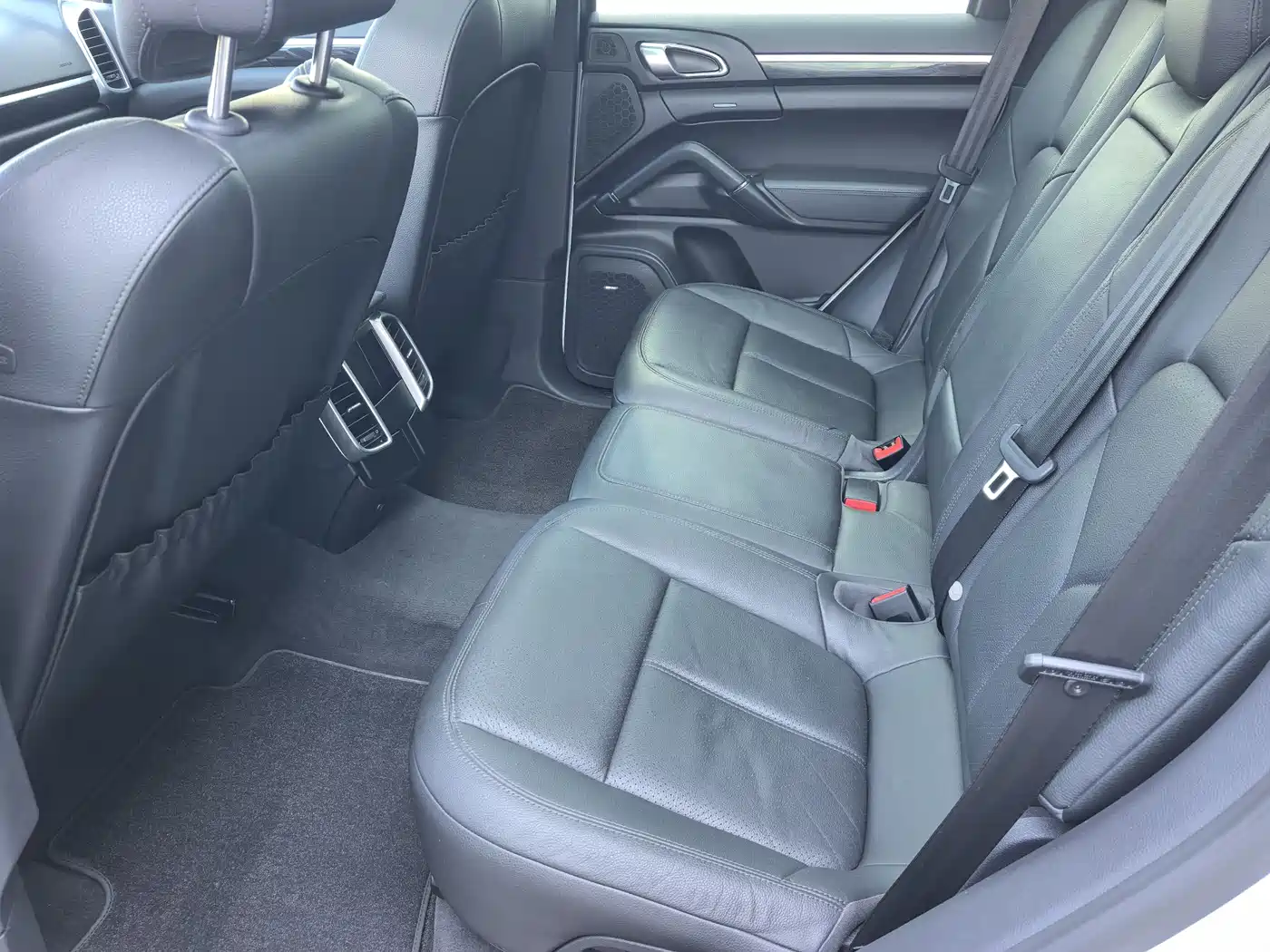 Porsche Cayenne 2014 Cayenne Platinum Edition 3.0T фото 9