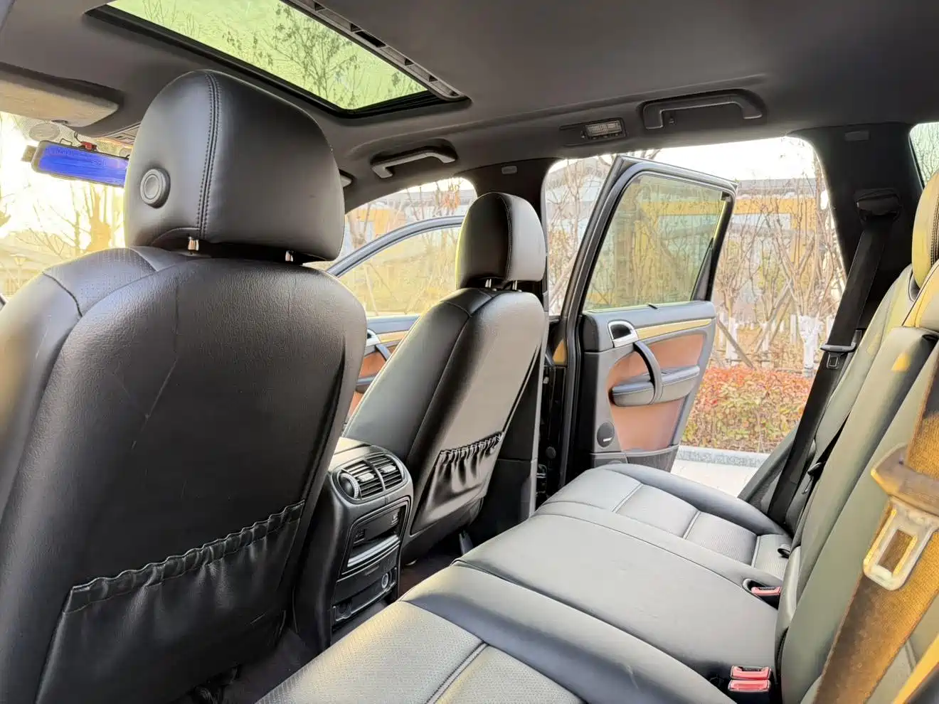 Photo 7 - Porsche Cayenne
