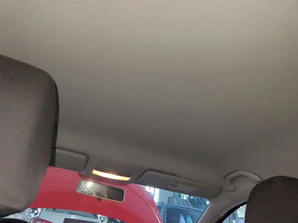 Škoda Skoda Rapid Spaceback 2016 Facelift 1.4L Manual Forward Edition фото 14